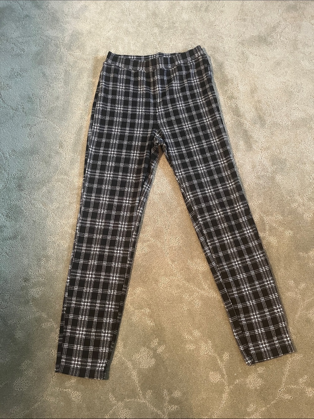 HALARA Black & White Plaid Pants